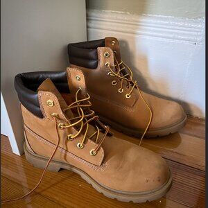 Barely worn Timberland boots